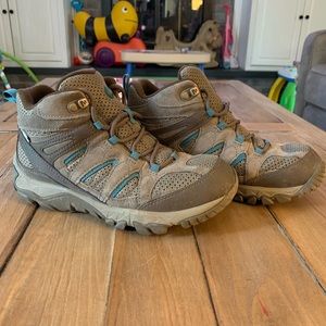 Merrell Hiking Boots 🥾